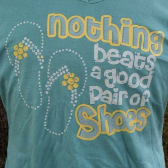 Plus Size Flip Flop Graphic T-Shirt - Picture 2 of 2